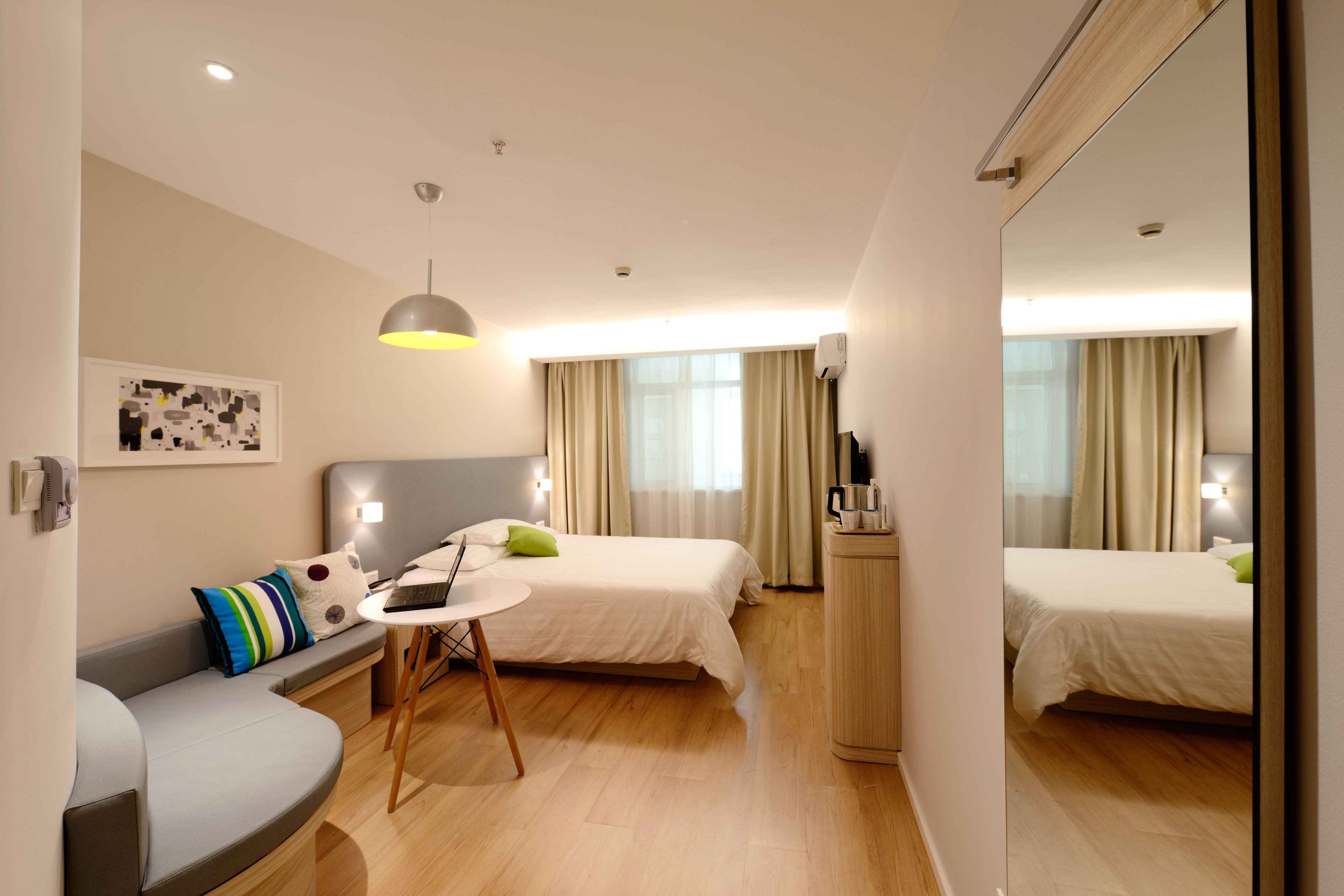 floor-home-ceiling-cottage-property-living-room-634601-pxhere.com_11zon